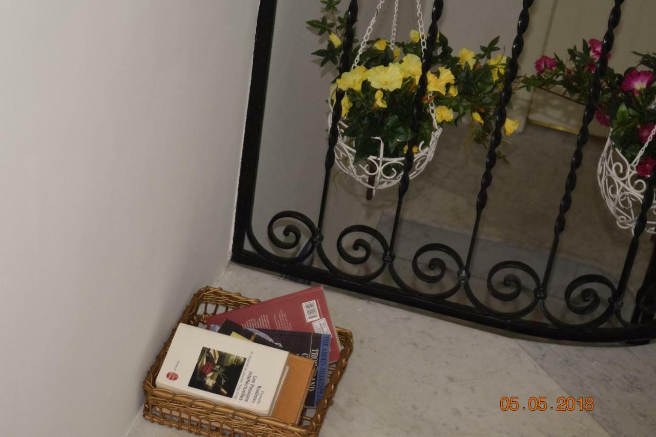 Il Tempo Ritrovato - Locazione Ad Uso Turistico Apartment Palermo Exterior photo