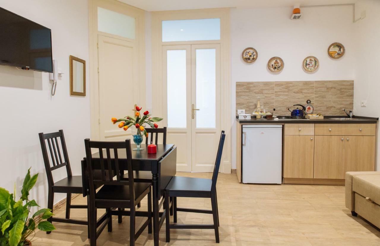 Il Tempo Ritrovato - Locazione Ad Uso Turistico Apartment Palermo Exterior photo