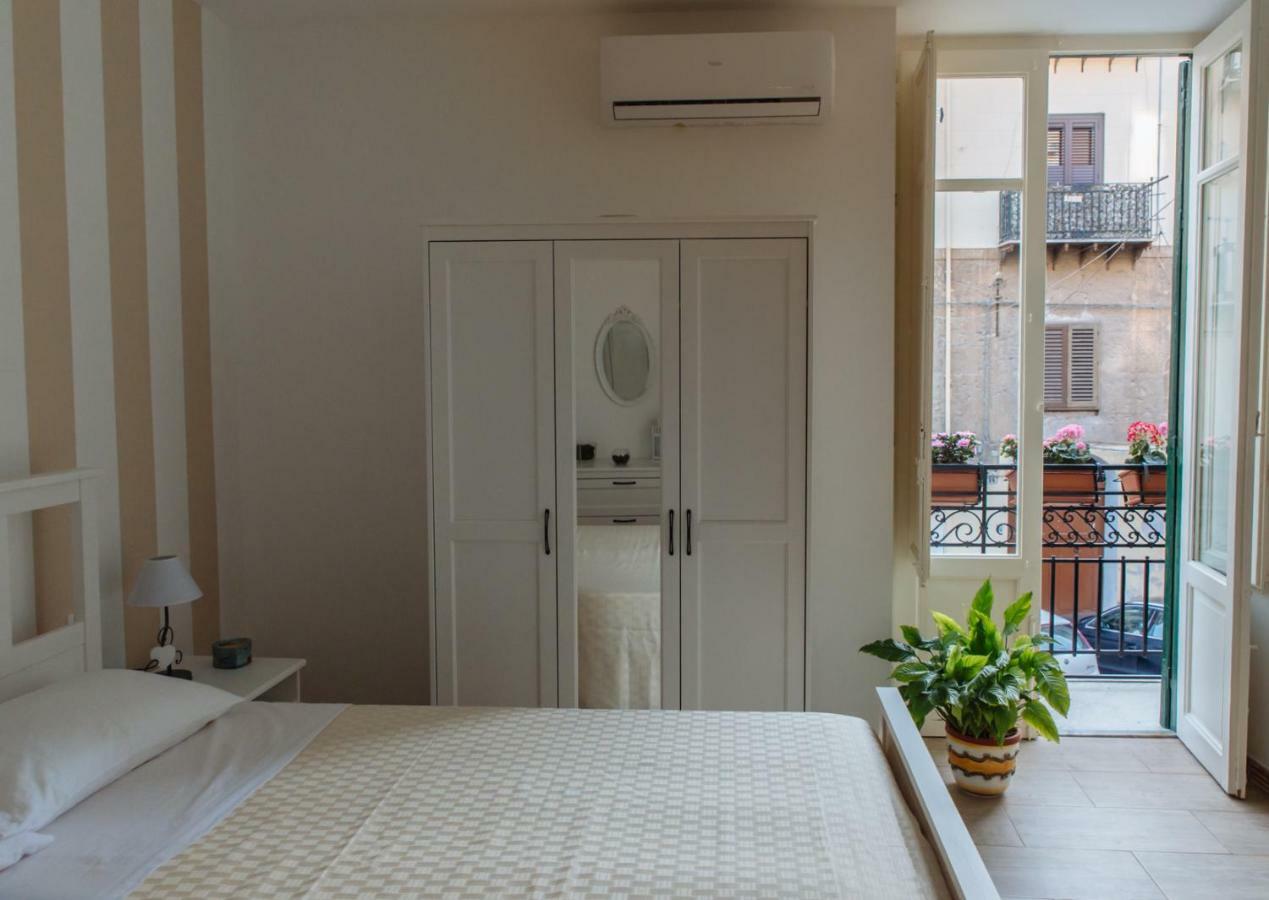 Il Tempo Ritrovato - Locazione Ad Uso Turistico Apartment Palermo Exterior photo
